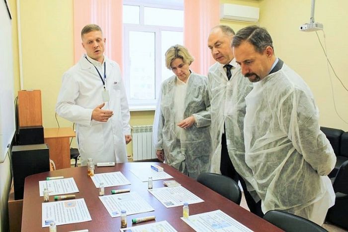В Томске ученые и фармкомпании обсудили перспективы развития фармацевтической отрасли фото